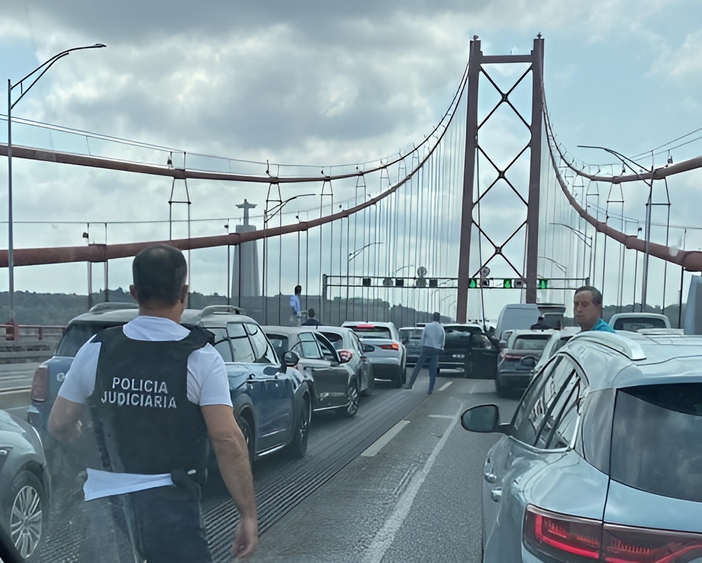 PJ detém três suspeitos de roubo em ourivesarias de Fátima